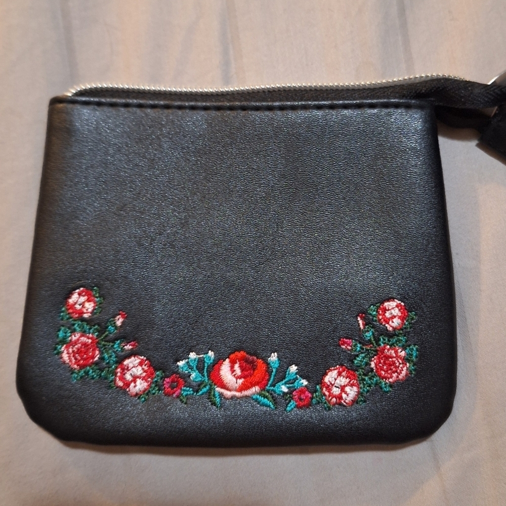 Bench Black Floral Embroidered Zipper Coin Purse